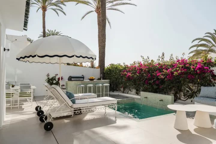 Oasis Club 10 — image 4
